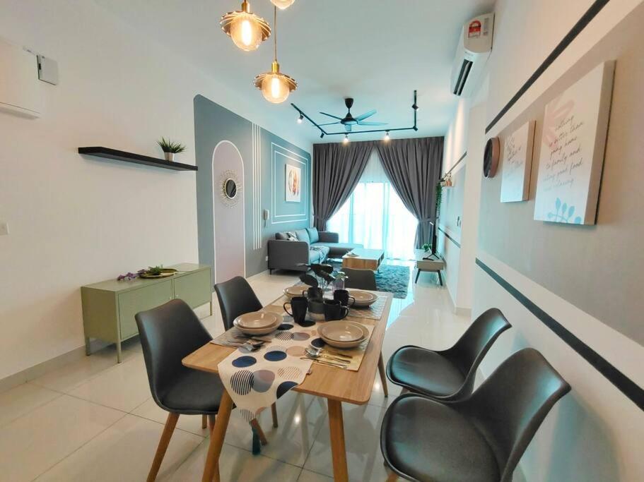 Apartment Elegant Homes 9pax 5bed Sunway Pyramid-lagoon 2 Car Park *