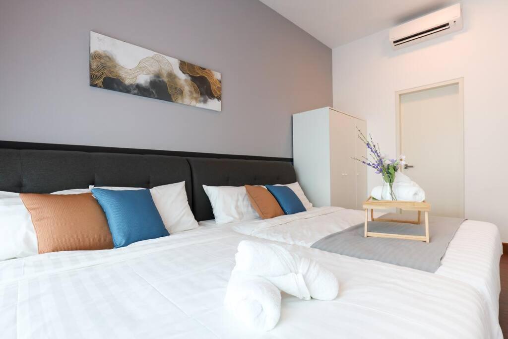 Elegant Homes 9pax 5bed Sunway Pyramid-lagoon 2 Car Park * Petaling Jaya
