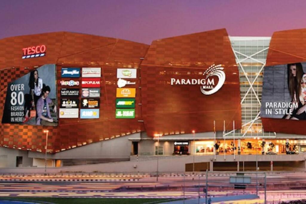 Elegant Homes 9pax 5bed Sunway Pyramid-lagoon 2 Car Park * Petaling Jaya