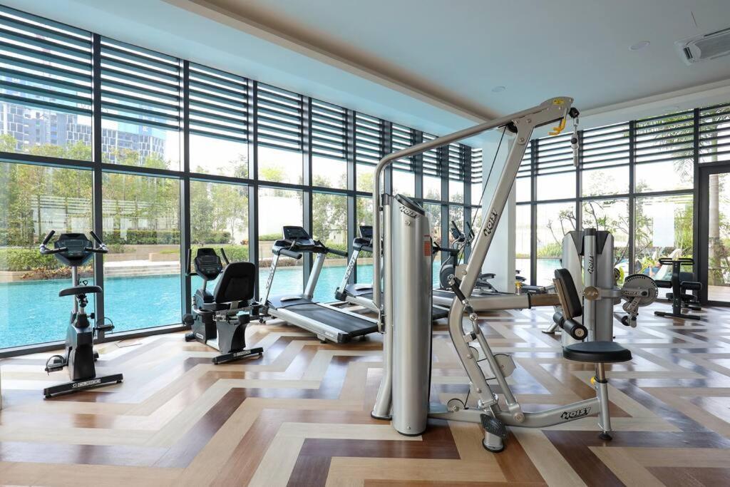 Elegant Homes 9pax 5bed Sunway Pyramid-lagoon 2 Car Park *