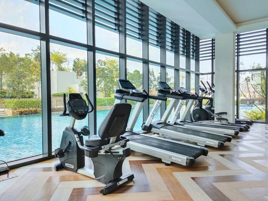 Apartment Elegant Homes 9pax 5bed Sunway Pyramid-lagoon 2 Car Park Petaling Jaya