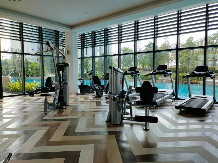 Elegant Homes 9pax 5bed Sunway Pyramid-lagoon 2 Car Park * Petaling Jaya
