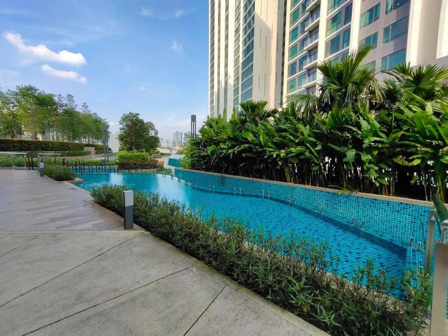 Elegant Homes 9pax 5bed Sunway Pyramid-lagoon 2 Car Park Petaling Jaya