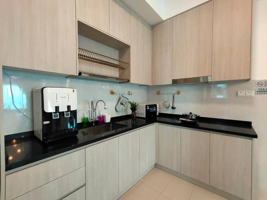 Elegant Homes 9pax 5bed Sunway Pyramid-lagoon 2 Car Park *
